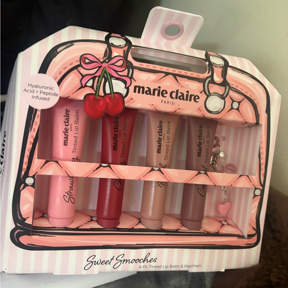 Marie Claire Sweet Smooches w/keychain NIB